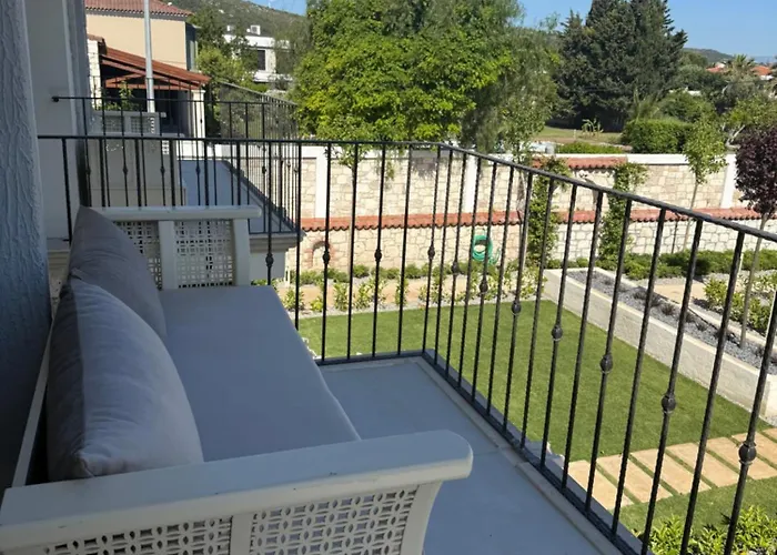 Mara Bahce Alacati Apartman *